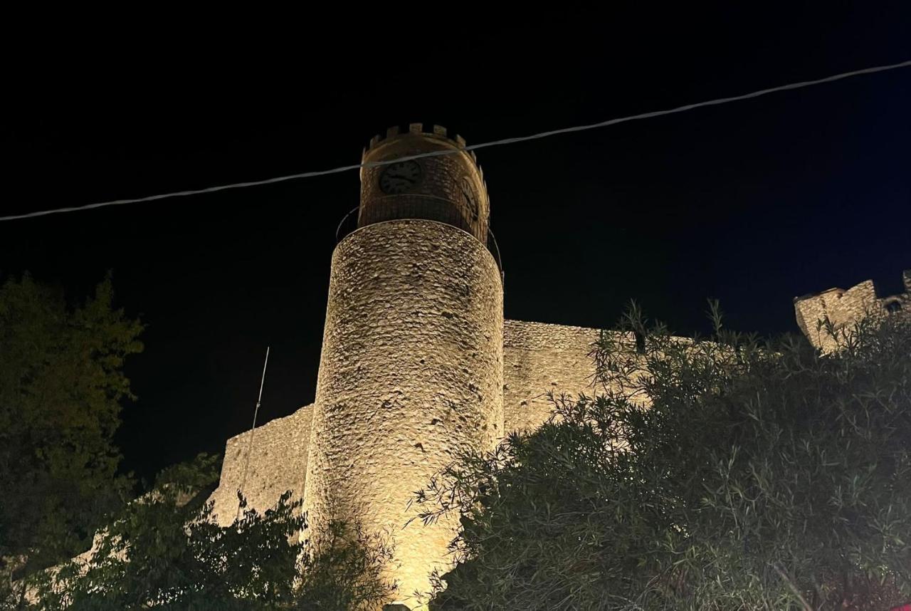 La Dimora Dell'Arco Leilighet Pico Eksteriør bilde