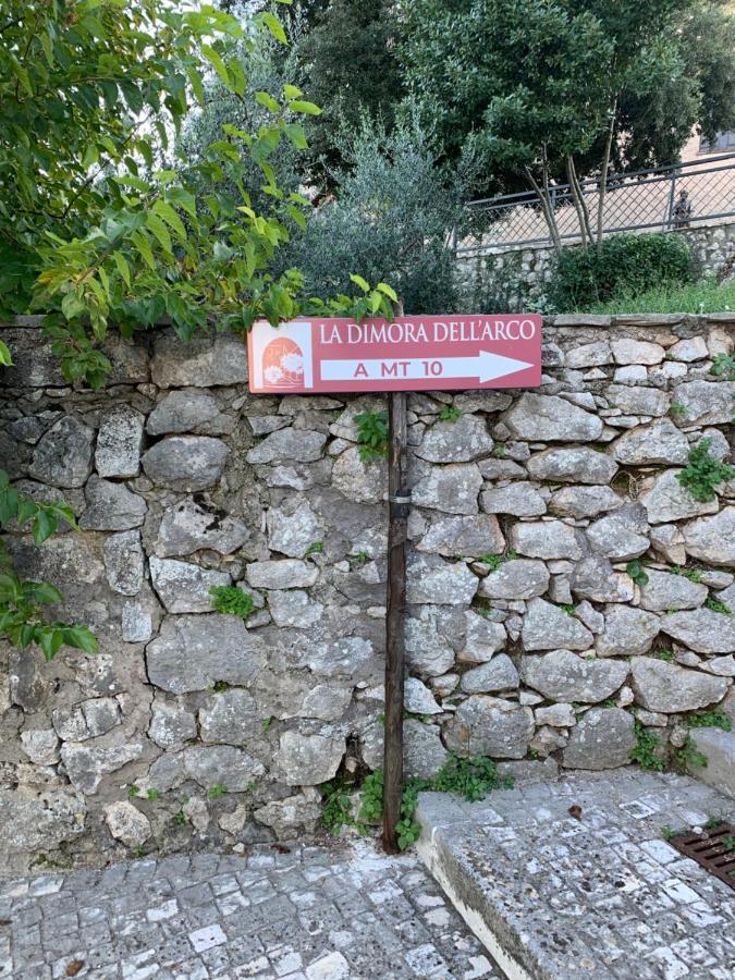 La Dimora Dell'Arco Leilighet Pico Eksteriør bilde