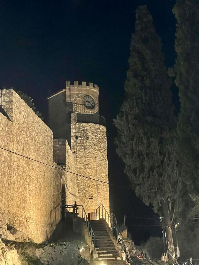 La Dimora Dell'Arco Leilighet Pico Eksteriør bilde